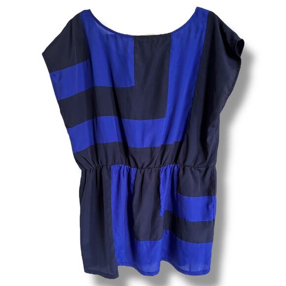 Forever 21 Plus Size 1X Blue Geometric Peplum Blouse - Picture 3 of 8